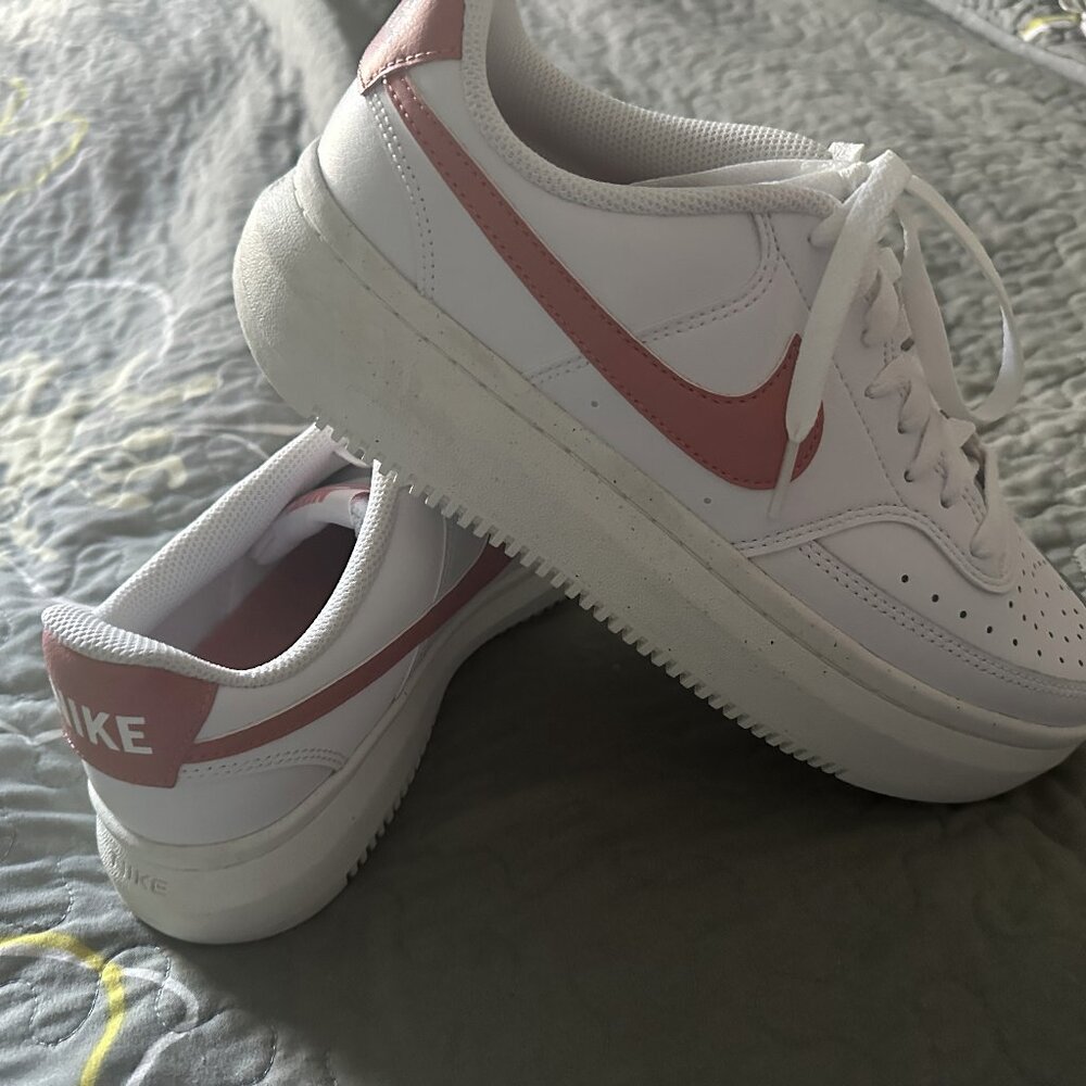 Nike Court Vision Alta